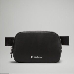 Lululemon-Everywhere belt bag- Black Cactus leather-1L-NWT